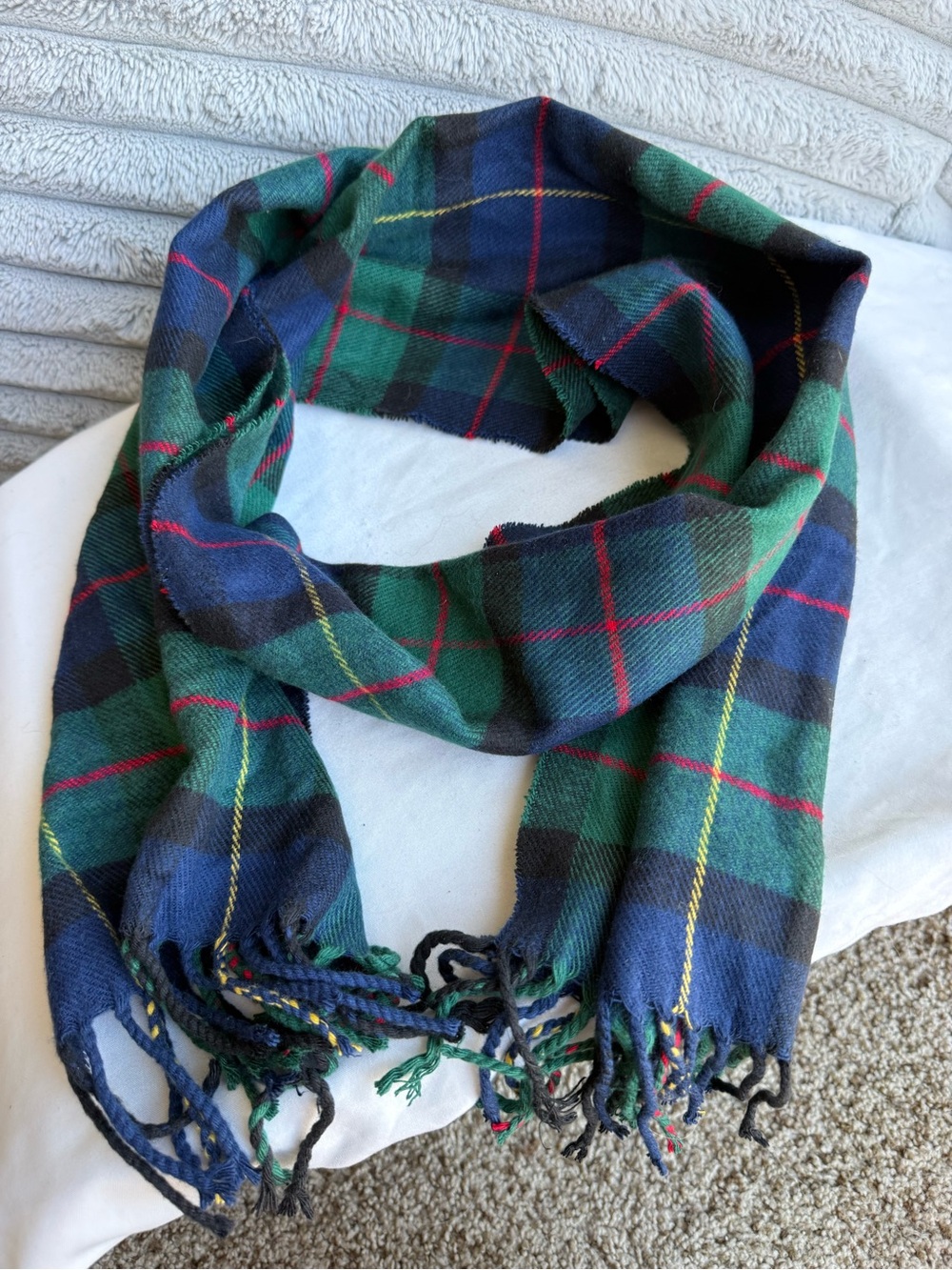 100% Cashmere Fringe Scarf Green & Navy Tartan Plaid Made in Scotland